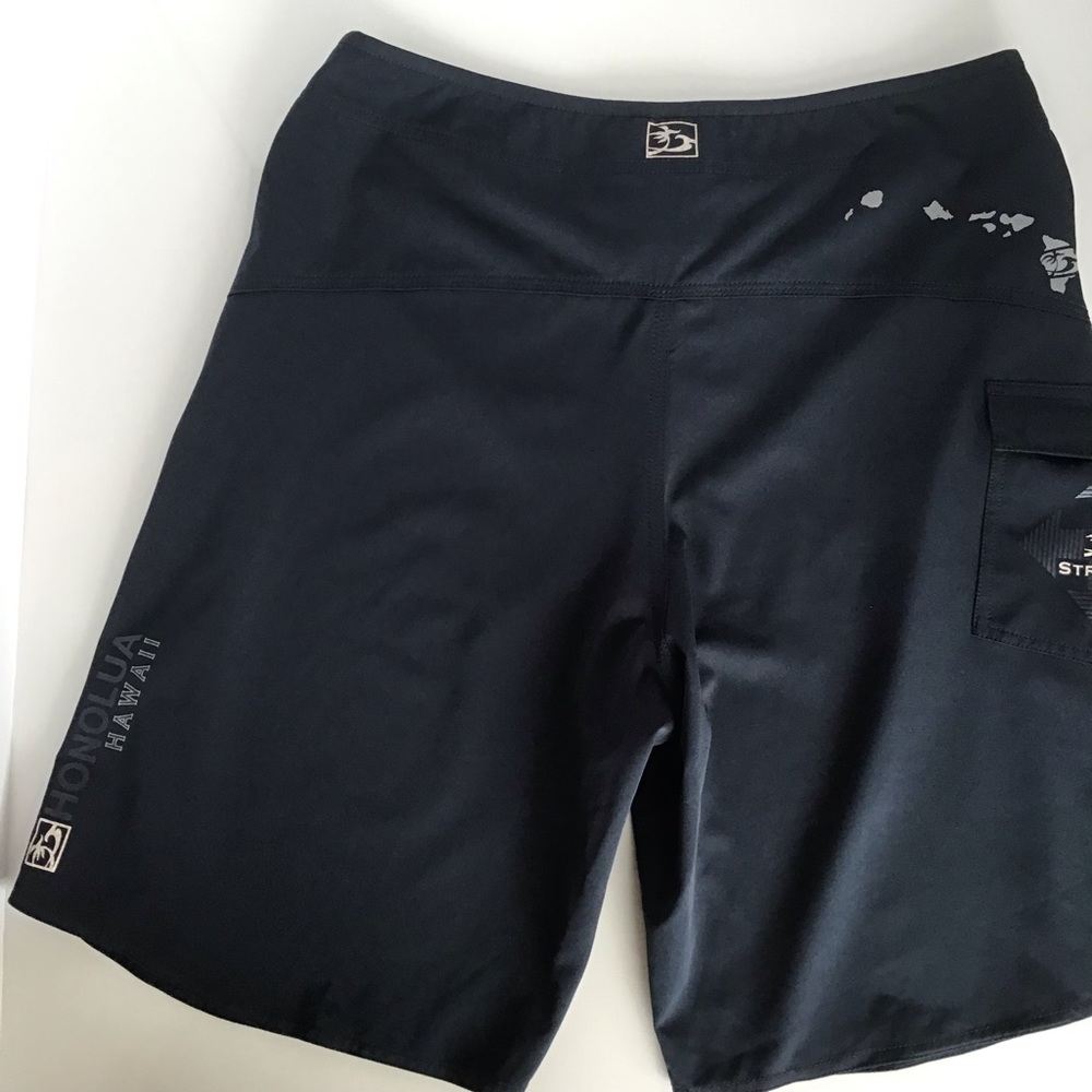 Honolua Board Shorts men’s size 32